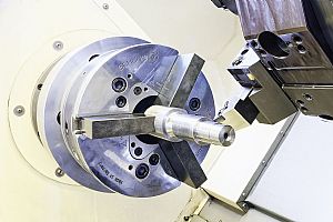 Combined quick change lathe chuck and jaw provide maximum turning flexibility 